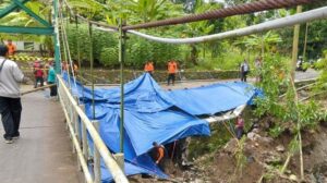 Jembatan Penghubung Srondol Kulon Sekaran Ditutup, Warga Keluhkan Putaran 20 Km