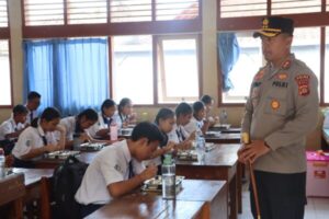 Kapolres Jembrana: Gizi Yang Baik Membantu Prestasi Siswa