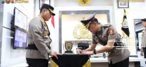 Kapolresta Malang Kota Gelar Serah Terima Tugas Wakapolresta Dan Pelepasan