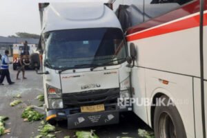 Kecelakaan Beruntun Di Tol Semarang Solo, Arus Lalu Lintas Terganggu