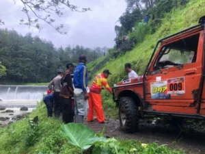 Mobil Pikap Terjun Ke Jurang Di Jalan Kebumen Banjarnegara, Satu Korban