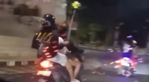 Polisi Tangkap Pelaku Aksi Pemotor Ayunkan Celurit Yang Viral Di