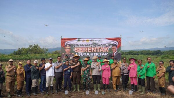 Polres Wonogiri Tanam Jagung Serentak 1 Juta Hektare Di Wuryantoro