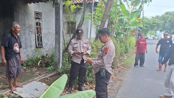 Adu Banteng Dua Vario Di Cawas Klaten, Seorang Pengendara Meninggal