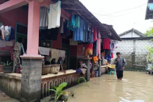 Air Tak Surut, Rumah Tergenang Di Pati Semakin Bertambah