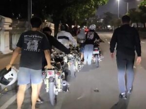 Balap Liar Di Tugu Muda Kena Razia, Puluhan Motor Didorong