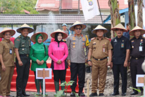 Dukung Ketahanan Pangan, Polda Kalteng Dan Bhayangkari Tebar 5000 Benih