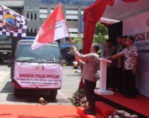 Jelang Ramadhan, Polda Jateng Dan Mahasiswa Bagikan Bantuan Dalam Bakti