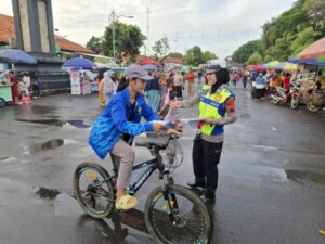 Subsatgas Dikmas Batang Ajak Masyarakat Tertib Lalu Lintas Lewat Cfd