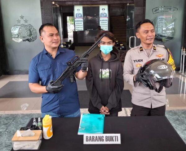 Viral ‘aksi Koboi’ Di Malang, Polisi Pastikan Senjata Yang Dipakai