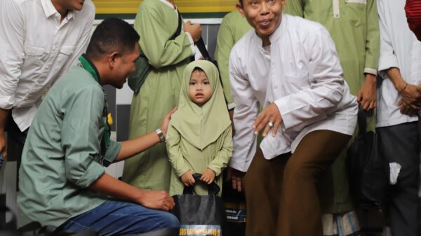 Berkah ramadhan, polresta malang kota ajak mahasiswa peduli anak yatim