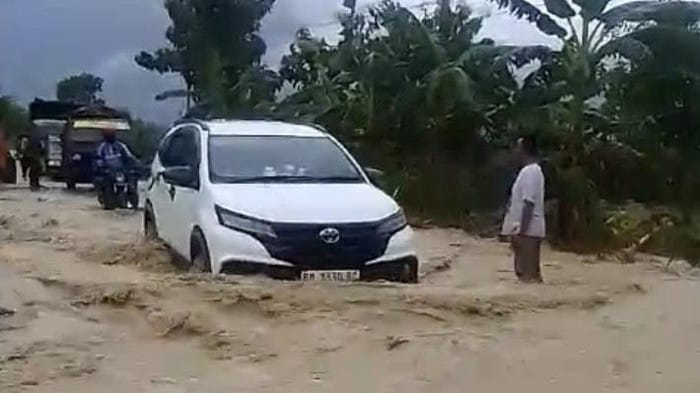 Diguyur hujan lebat, rembang dilanda banjir