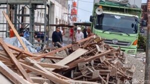 Kecelakaan lift crane di blora tewaskan 5 pekerja, pemasok segera