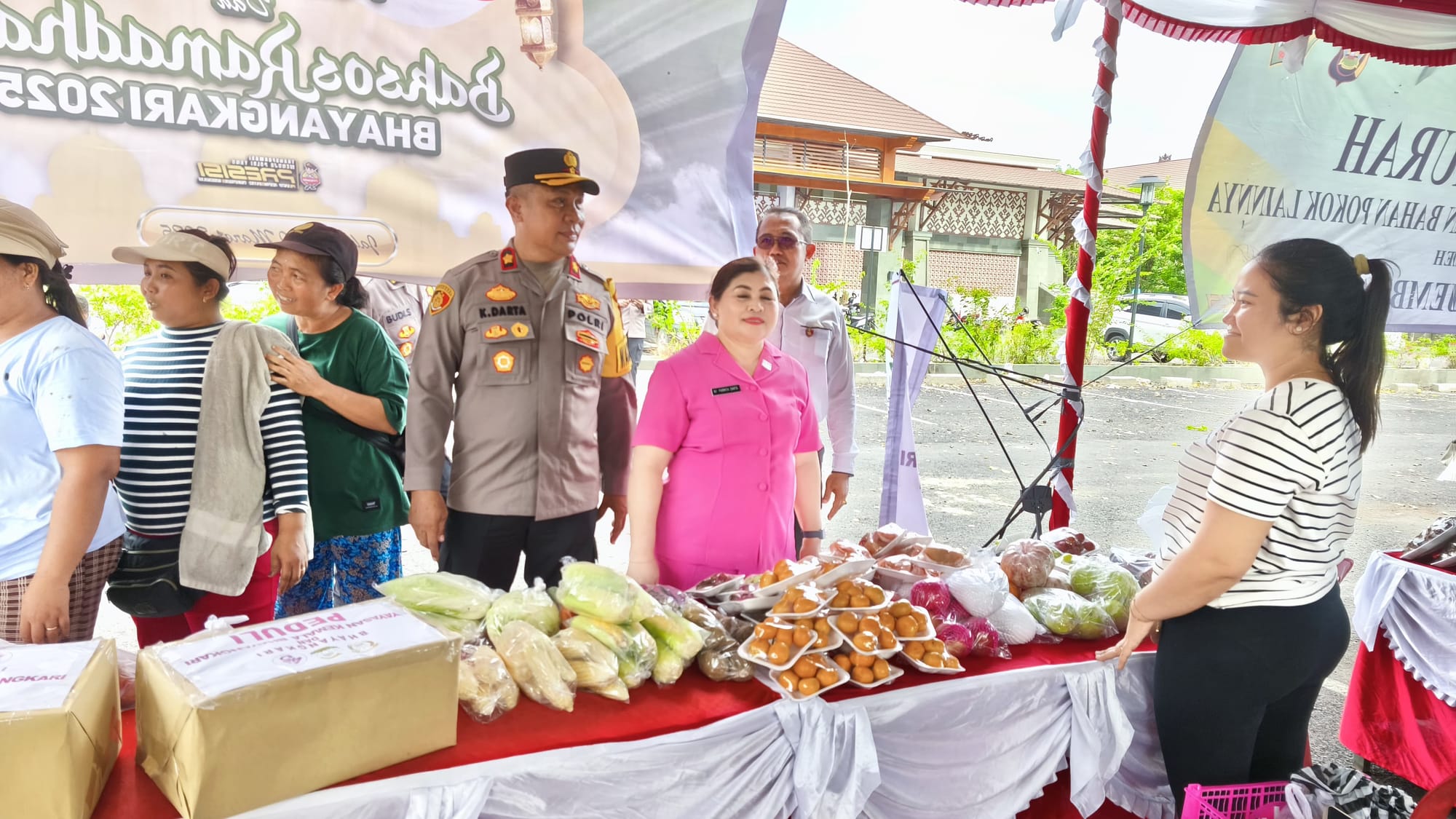 Polres jembrana gelar pasar murah sambut nyepi dan idul fitri,