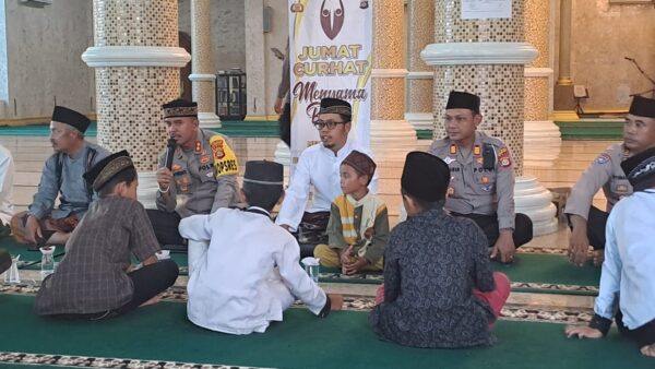 Ramadan kondusif, kapolres jembrana gelar jumat curhat di masjid baitul