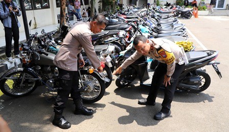 Satlantas polresta malang kota gencarkan patroli, ratusan motor balap liar