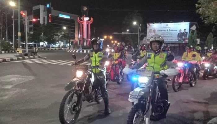 Tni Polri Di Sukoharjo Gelar Patroli 24 Jam Selama Ramadan, Warung