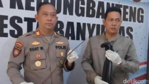 Warga banyumas gagalkan tawuran, 11 remaja bawa sajam ditangkap