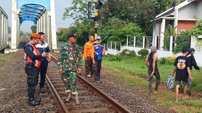 Warga banyumas geger, potongan tubuh manusia ditemukan di dekat rel