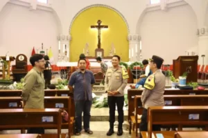 Amankan Misa Natal, Kapolda Jateng Pantau Sejumlah Gereja Di Semarang