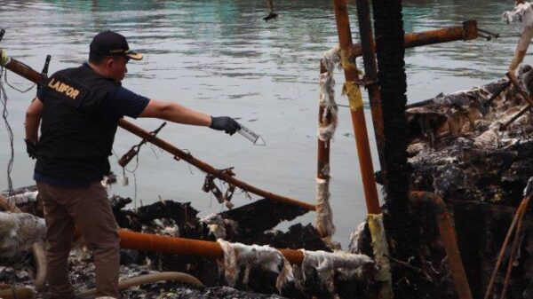 Datangi Lokasi Kebakaran Di Tegal, Tim Labfor Polda Jateng Lakukan