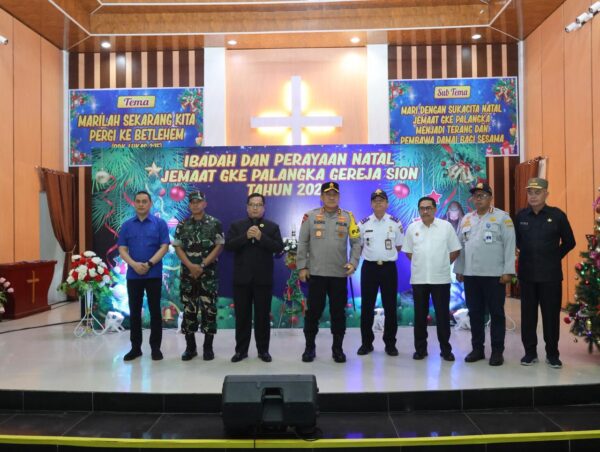 Kapolda Kalteng Dan Forkopimda Tinjau Pengamanan Natal Di Gereja Palangka