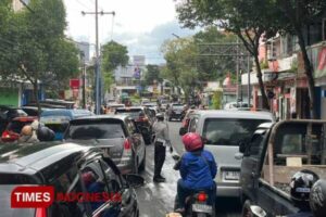 Kota Malang Siaga Macet, Ratusan Ribu Kendaraan Mulai Memadati Jalan