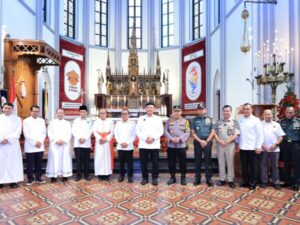 Misa Natal, Menkopolkam Dan Kapolri Tinjau Gereja Katedral Jakarta