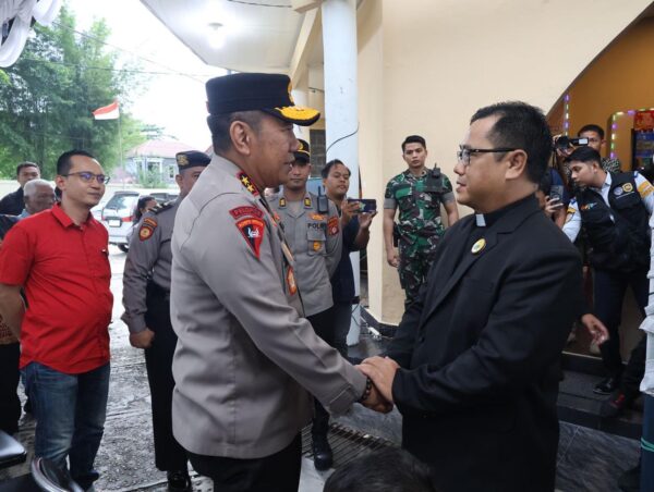 Pastikan Natal Aman, Kapolda Kalteng Sambangi Gereja Di Palangka Raya