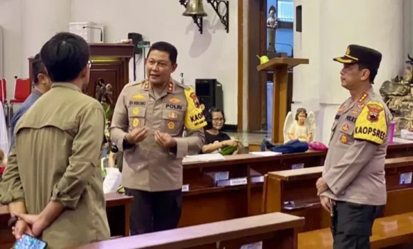 Polda Jateng Jaga Keamanan Misa Natal Di Gereja Katedral Semarang