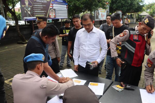 Polres Jembrana Cegah Penyalahgunaan Senjata Api Lewat Inspeksi Ketat