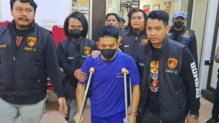 Suami Tkw Curi 26 Kalung Emas Di Banyumas, Ingin Nikahi