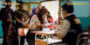 Video: Tahap Pertama Gebyar Vaksin Hpv: 1.009 Siswi Smpn 3