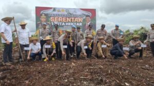 Dukung Program Ketahanan Pangan Nasional, Polda Kalteng Tanam Jagung 1