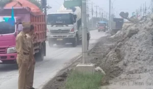 Jalan Pelabuhan Kendal Tercemar Limbah Beton Cair, Dlh Bertindak