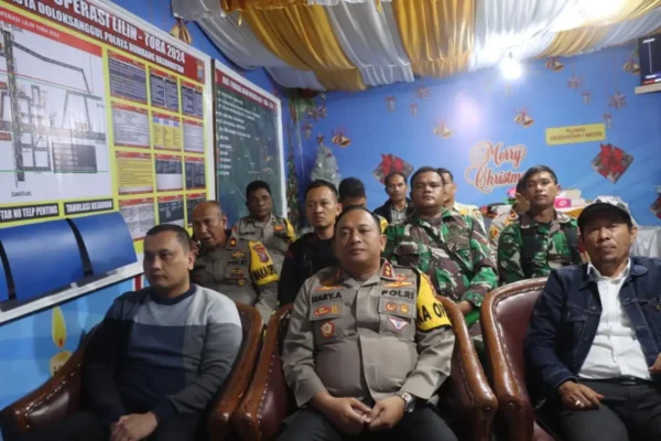 Kapolres Humbahas Pantau Sitkamtibmas Melalui Zoom Meeting