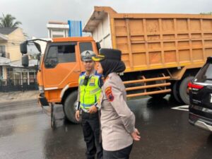 Kepadatan Lalu Lintas Di Simpang Lima Bawen, Akbp Ratna Turun