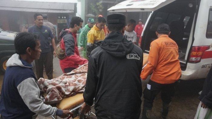 Korban Longsor Di Pekalongan Capai 20 Orang, Relawan: Banyak Pelintas