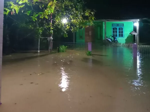 Luapan Sungai Pringtutul Sebabkan Banjir, Warga Alami Dampak Parah