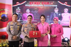 Momen Serah Terima Jabatan, Polrestabes Semarang Adakan Parade Kehormatan