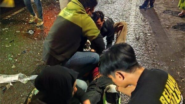 Ngebut Dini Hari, Pemotor Di Kota Malang Tabrak Mobil Hingga