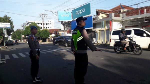 Polres Banjarnegara Aktif Di Lapangan, Jaga Kelancaran Lalu Lintas Pagi