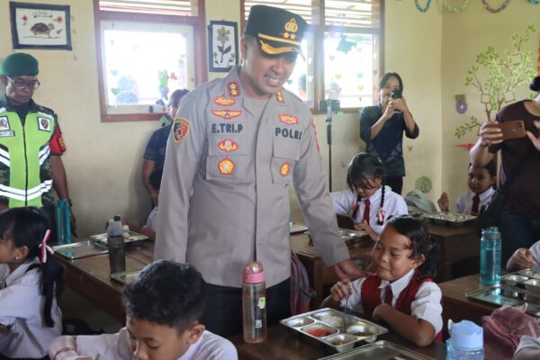 Program Gizi Sekolah, Kapolres Jembrana Komitmen Tingkatkan Kesehatan Siswa