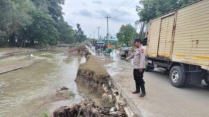 Setelah Banjir, Jalur Semarang Purwodadi Kembali Dibuka Untuk Lalu Lintas