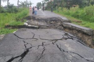 Tanah Bergerak Landa Banjarnegara, Warga Alami Kerusakan Parah Pada Rumah