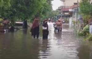 Tegal Dilanda Banjir, Jalur Alternatif Purwokerto Terblokir Dan Ratusan Rumah