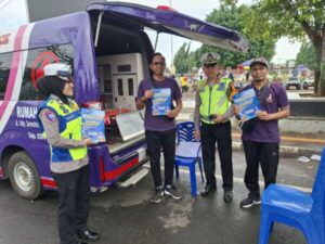 Aksi Subsatgas Dikmas Polres Batang Di Cfd: Brosur, Stiker, Dan