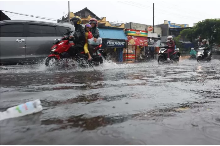 Diguyur Hujan Lima Jam, Dua Wilayah Di Kota Malang Tergenang