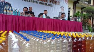 Dua Lokasi Digerebek, Polresta Magelang Sita Ribuan Botol Miras Ilegal