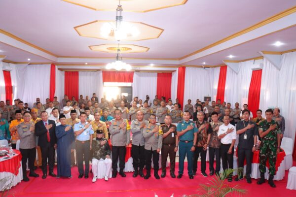 Kapolda Kalteng Tatap Muka Dengan Tokoh Saat Kunjungan Di Polres